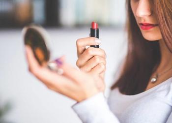 Kako se pravilno šminkati kod kuće - upute s fotografijama korak po korak